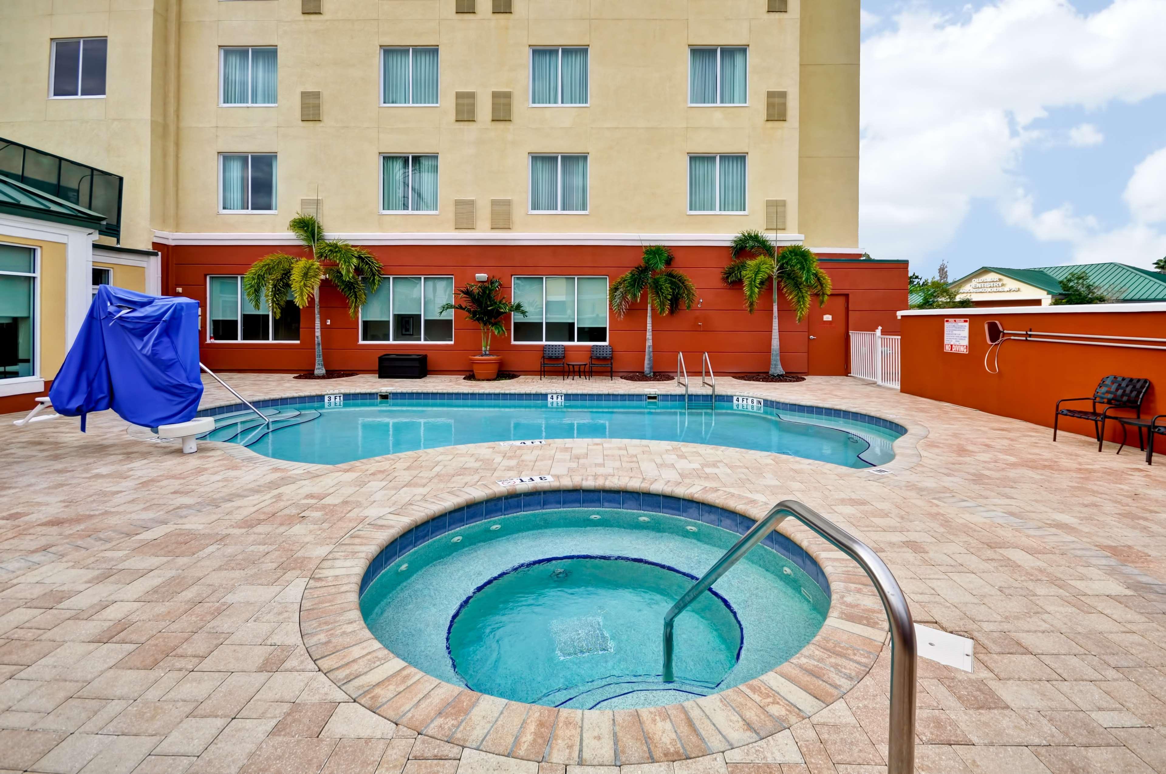 Hilton Garden Inn Tampa Northwest/אולדסמאר מראה חיצוני תמונה